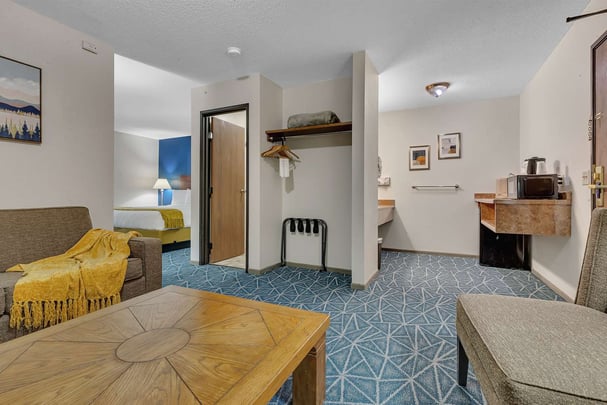 King Suite Poolview Living Area