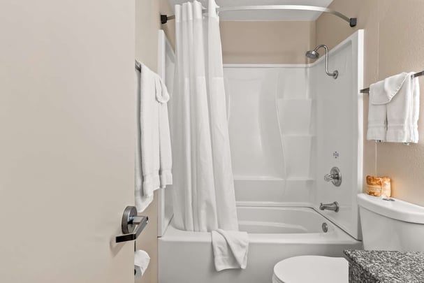 BW SureStay Duncan OK King