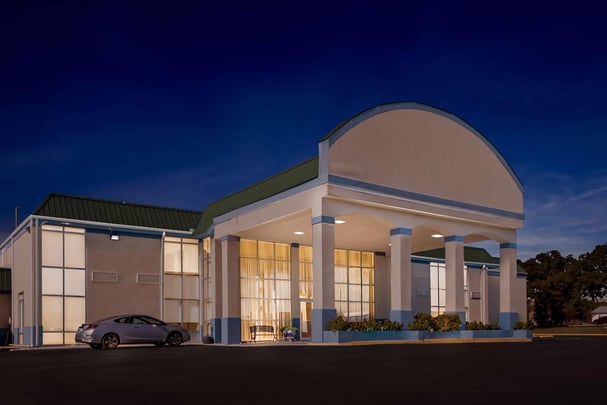 BW SureStay Duncan OK Twilight