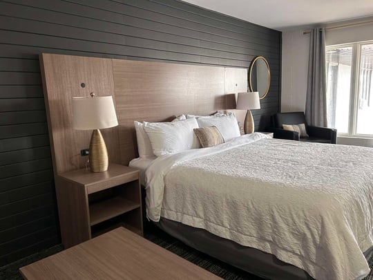 King with Kitchenette