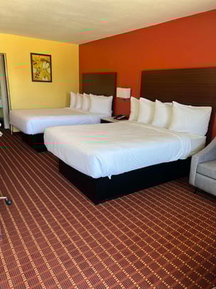 Double Queen Guestroom