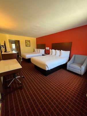 Double Queen Guestroom