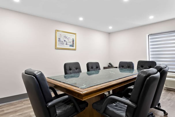 SureStay Windsor ON MeetingRoom
