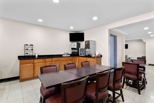 SureStay Windsor ON Breakfast