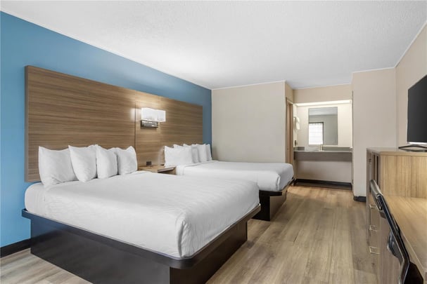 Double Queen Guest Room