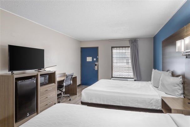 Double Queen Guest Room