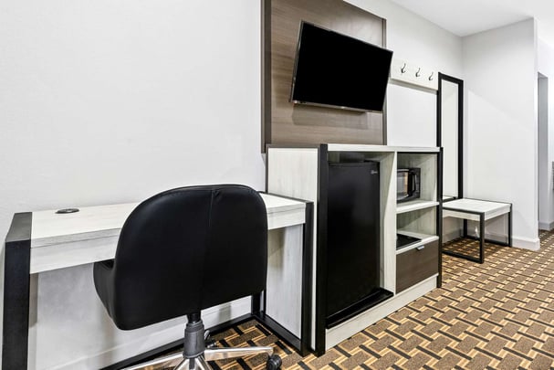 SureStay Huntsville AL King