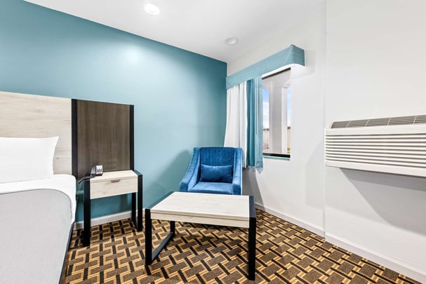 SureStay Huntsville AL King