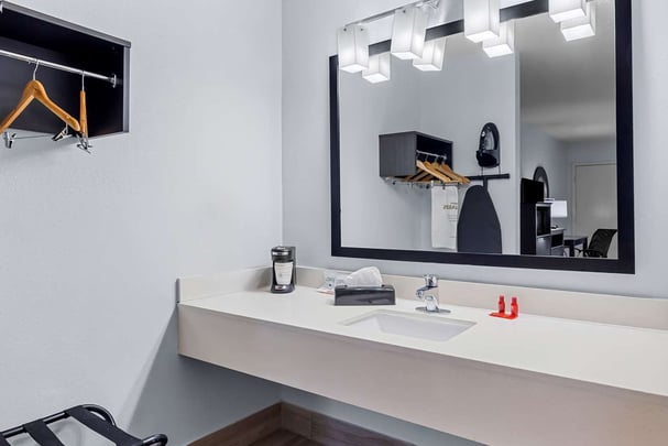 SureStay Beaumont TX King