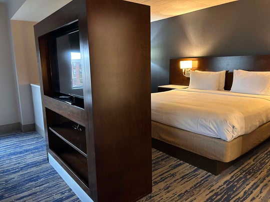 King Suite with Soaker Tub