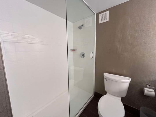 King Suite Bathroom