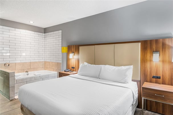King Suite with Whirlpool