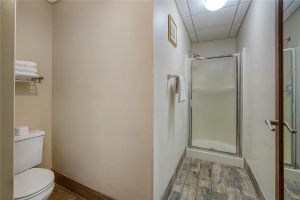 Executive Jacuzzi Room - 1 King Bed