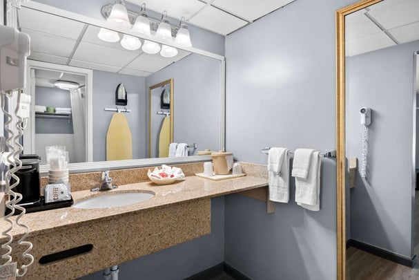 BW SureStay Plus Wilmington DE DoubleBeds