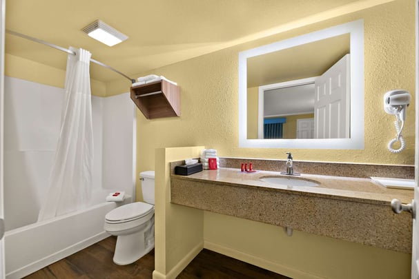 BW Clermont FL StandardBath