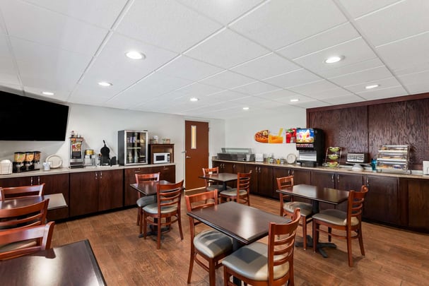 BW Grayson KY Breakfast Area