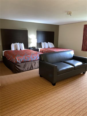 Double Queen with Sofabed