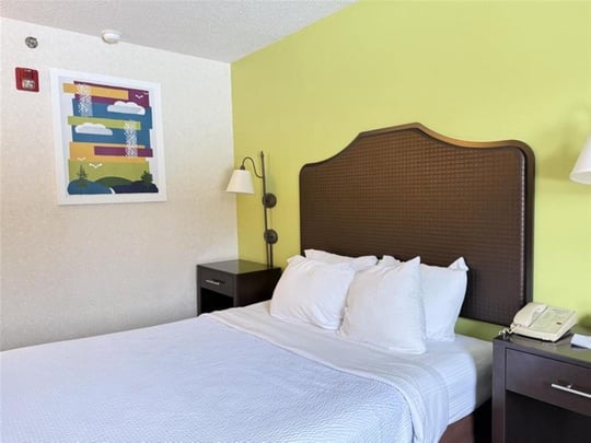 Accessible Queen Room