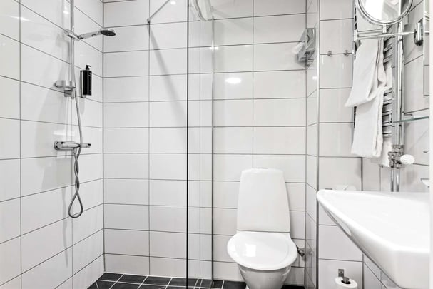 Best Western Savoy Karlstad Room Standard Bathroom