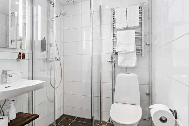 Best Western Savoy Karlstad Room Standard Bathroom