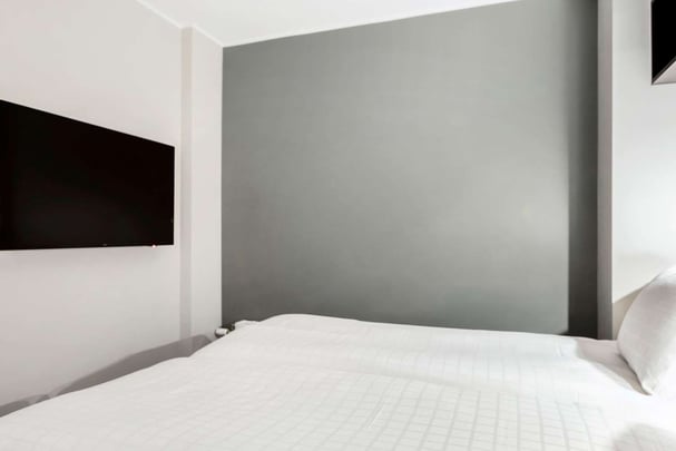 Standard Double No Window