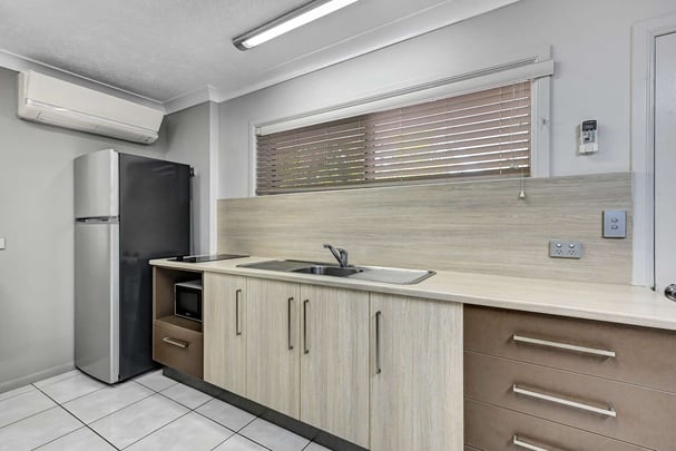 Standard Kitchenette