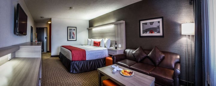 Room Service and Chromecast Available!