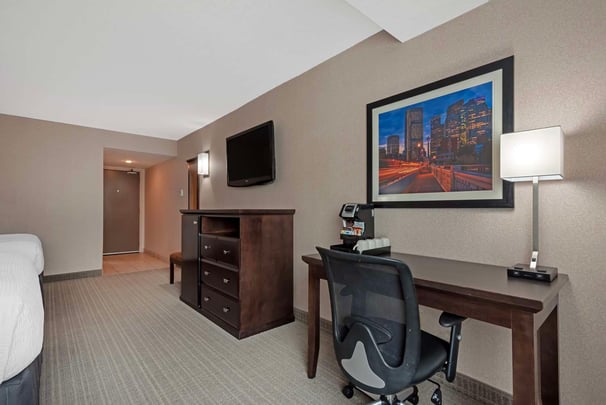 Superior Queen Rooms