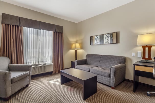 SFA Queen Kitchenette