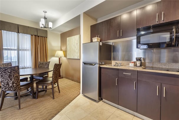 SFA Queen Kitchenette