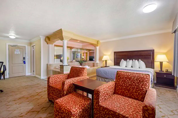 King Suite with Jetted Tub