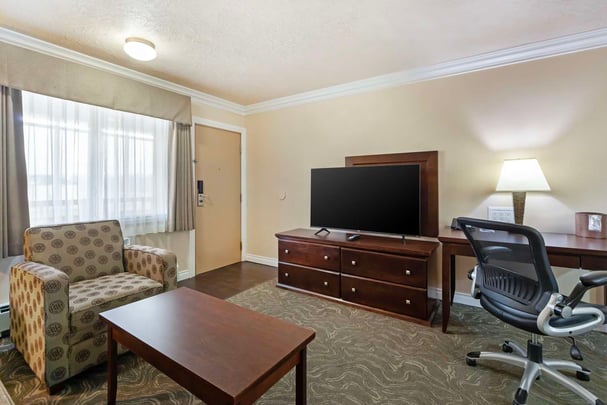 Apartment Guestroom Amenities