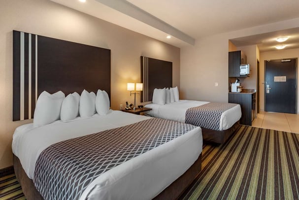 Double Queen Walkin Shower