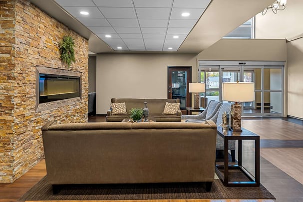 BW Plus Lacombe AB Lobby