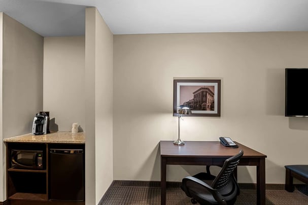 BW Plus Lacombe AB QQSuite