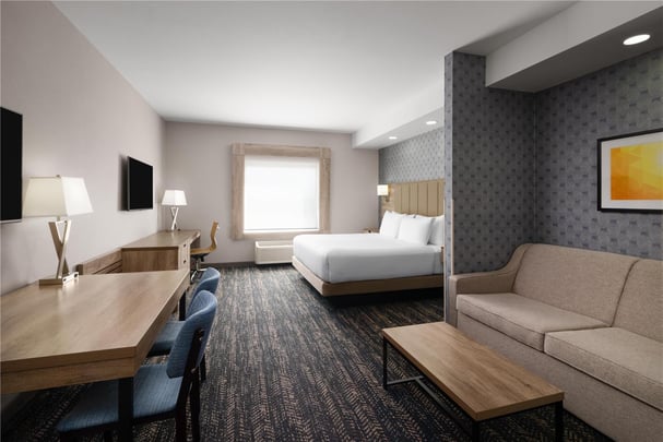 King Room with Pullout Couch