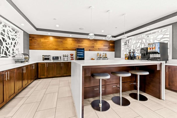 BW Pluse Airdrie AB BreakfastArea