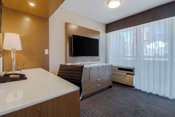 Suite King Living Room