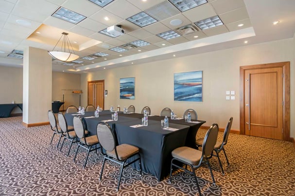 Spacious Meeting Rooms
