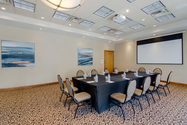 Spacious Meeting Rooms