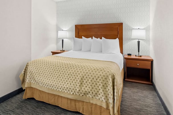 BW Langley BC Two Queen Separate Suite