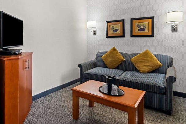 BW Langley BC One Queen Separate Study