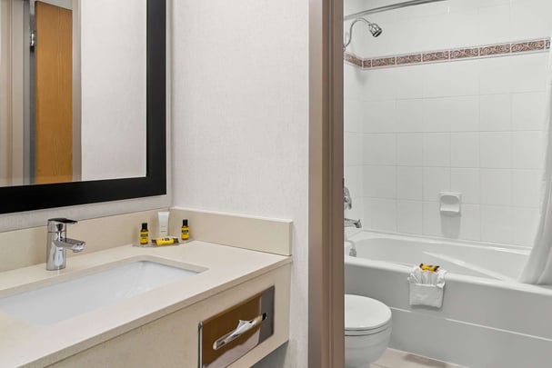 BW Langley BC Bathroom