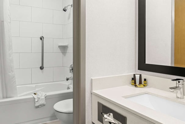 BW Langley BC Bathroom