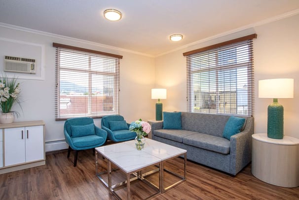 1 King Boardroom Suite Premiere