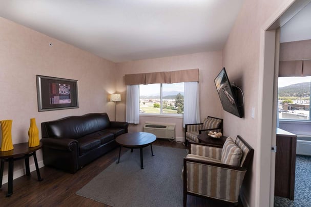 1BKCO One Bedroom Condo Full Kitchen Breakfast Bar