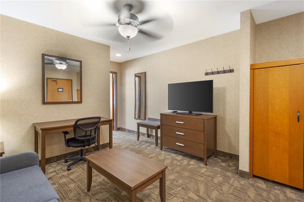 Queen Sofabed Suite w/ Balcony