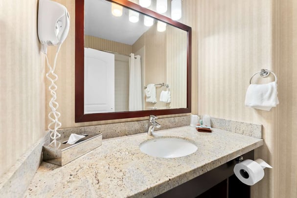 BW Williams Lake BC QueenwCouch