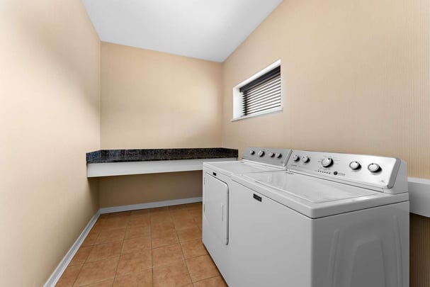 BW Williams Lake BC Laundry