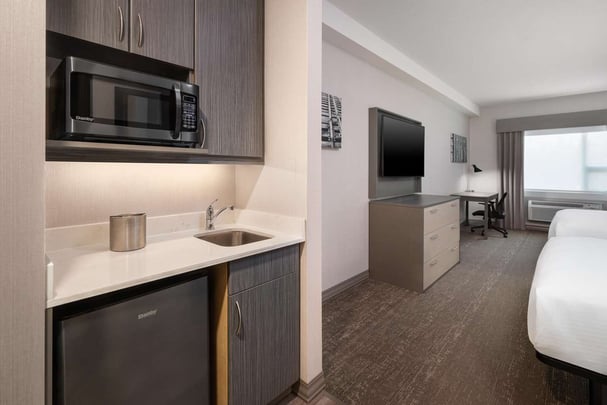 Two Queen Room Wet Bar and Desk